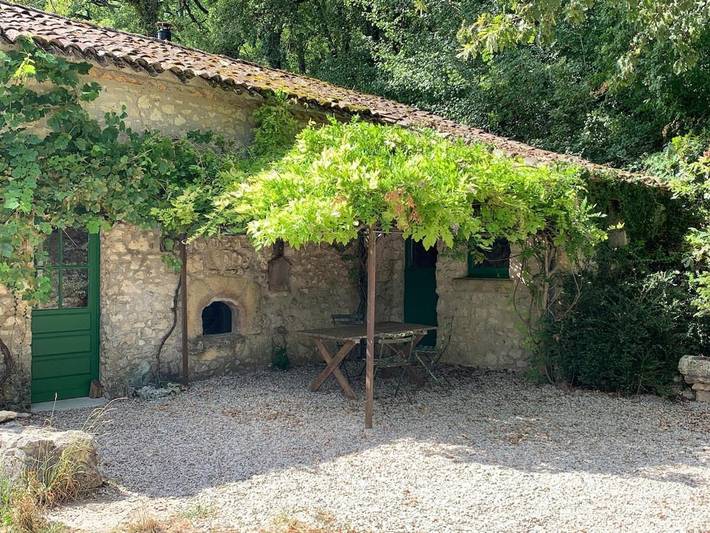 Location de vacances pour 4 personnes, avec piscine ainsi que vue et jardin à Monsac - 2