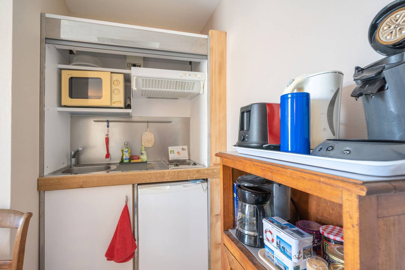 Chambre d'hôtes Gai Réveil - Les Capucines' con jardín privado y Wi-Fi in La Tremblade, Côte de Beauté