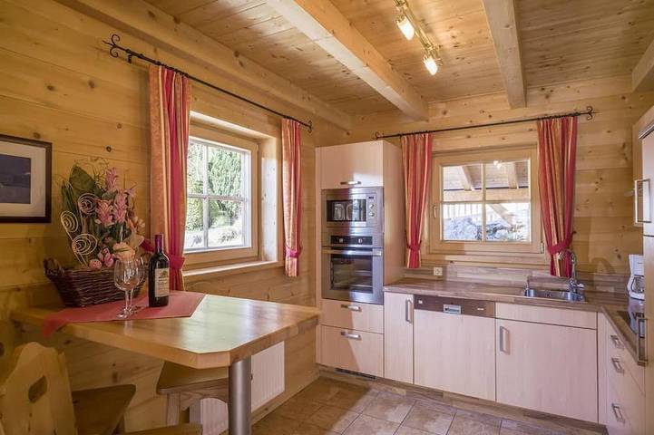 Ferienhaus für 8 Personen, mit Balkon