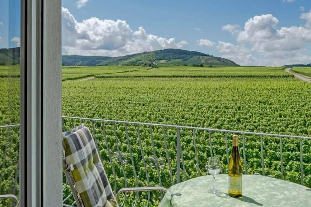 Ganze Wohnung, 2-Bettwohnung Klosterlay *** (Gästehaus) - Ferienweingut Winnebeck in Köwerich, Moseleifel