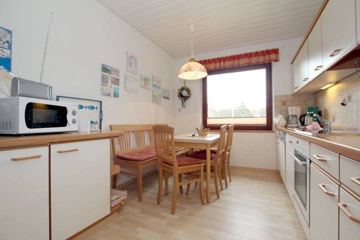 Ganze Wohnung, Ferienwhg. im 3-Familienhaus, ca. 95m², 3 Zimmer im Eg, Garten für vier Personen in Wyk auf Föhr (Stadt), Wyk auf Föhr