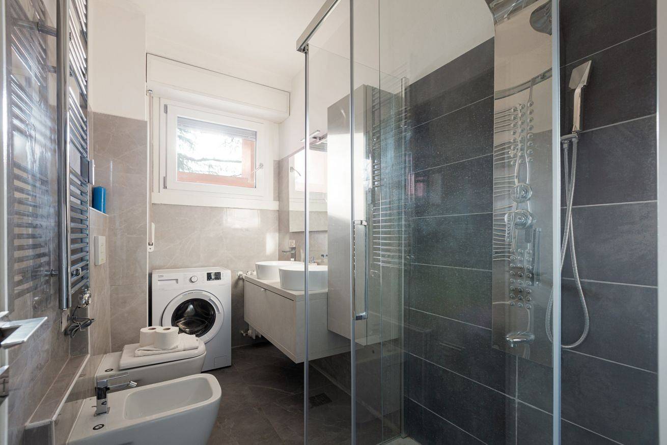 Apartamento entero, Corvetto M3 - Bright Apt. with balcony! in Milán, Provincia de Milan