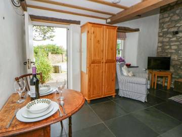 Holiday Home for 2 People in Newport (Pembrokeshire), Pembrokeshire, Photo 2