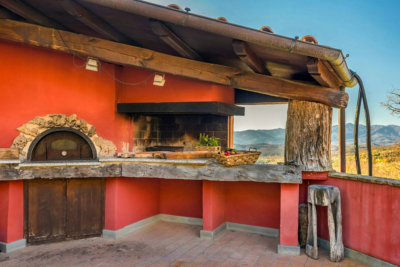 Panorama-Villa mit Pool in Lunigiana in Fivizzano, Massa-Carrara