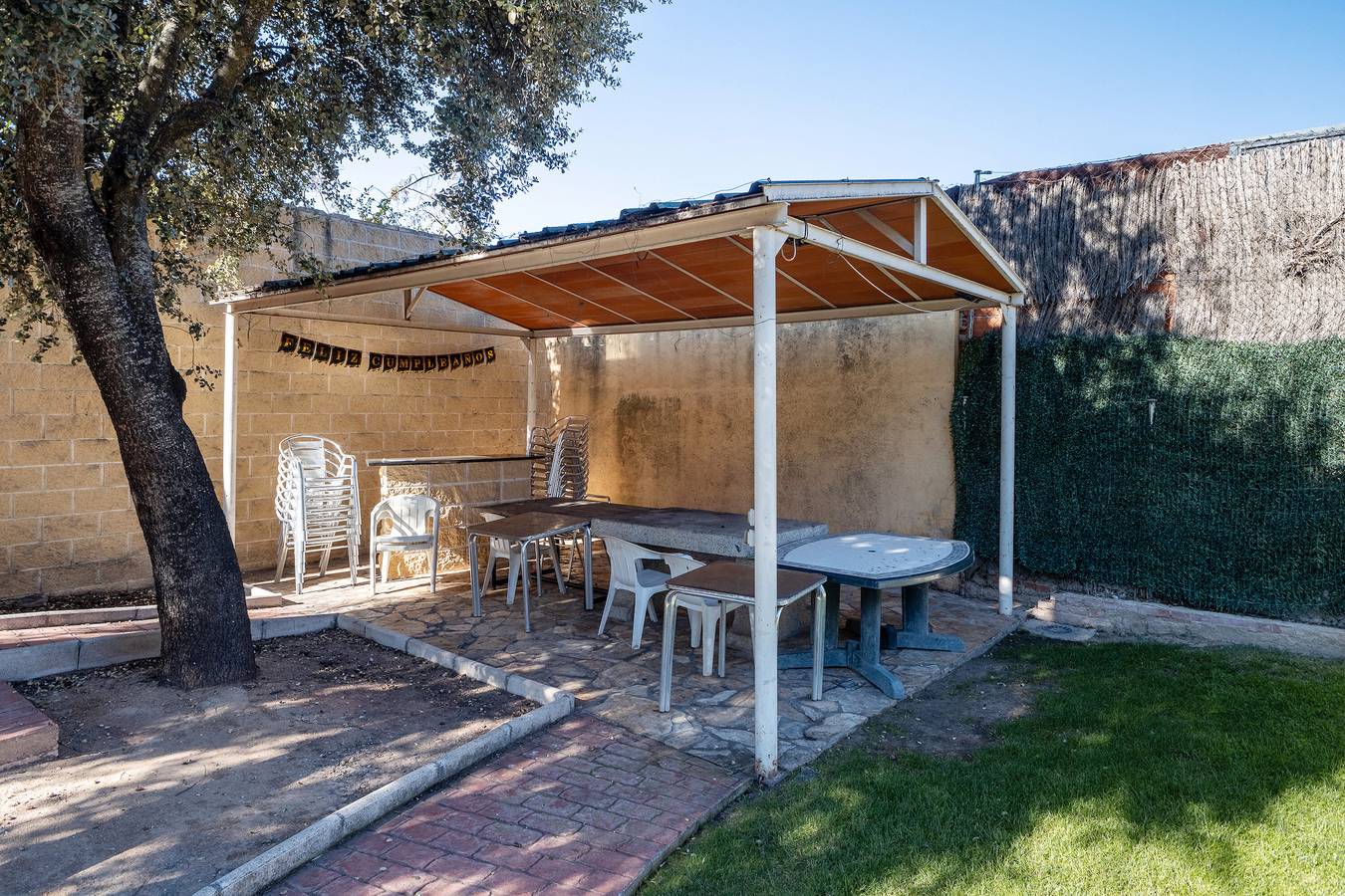 Holiday Home 'Villa Pilara - Brunete' with Private Pool, Wi-Fi and Air Conditioning in Brunete, Madrid Province