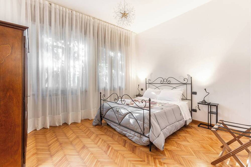 Stanza con bagno privato 9 - uso cucina Bastioni in Vérone, Montagnes autour du lac de Garde