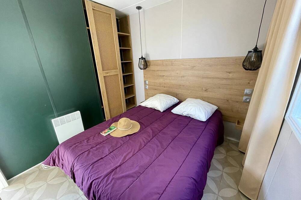 Zecamping 3 étoiles piscine couverte mobil-home Tv 30m2 in Erquy, Côte d’Émeraude