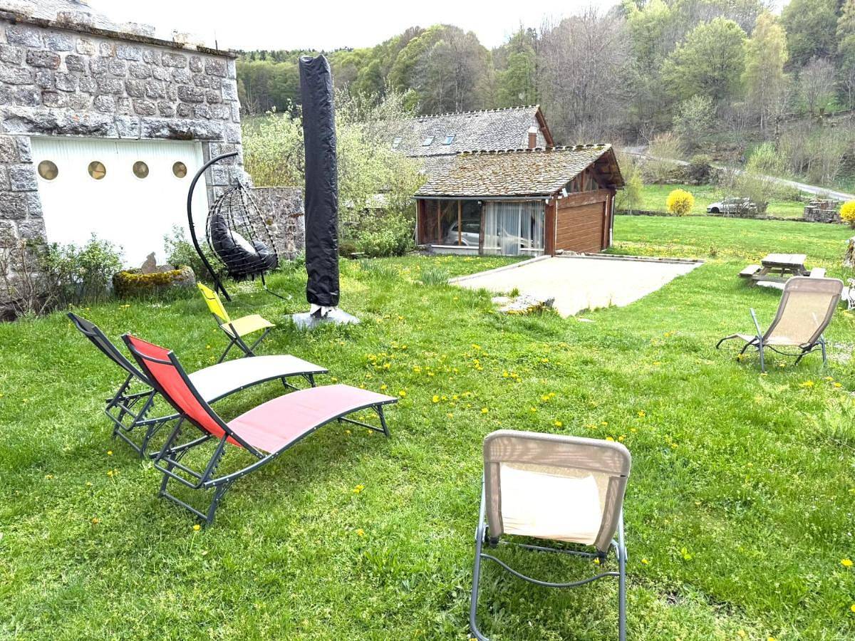 Maison de charme, vue forêt,4 chambres, draps et serviettes inclus, St-Denis-Margeride in Saint-Denis-en-Margeride, Région de Mende