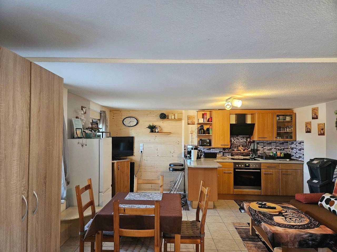 Entire studio, App O2, 2-4 Personen, 23km bis Frankfurt- Nord in Ober-Mörlen, Wetterau