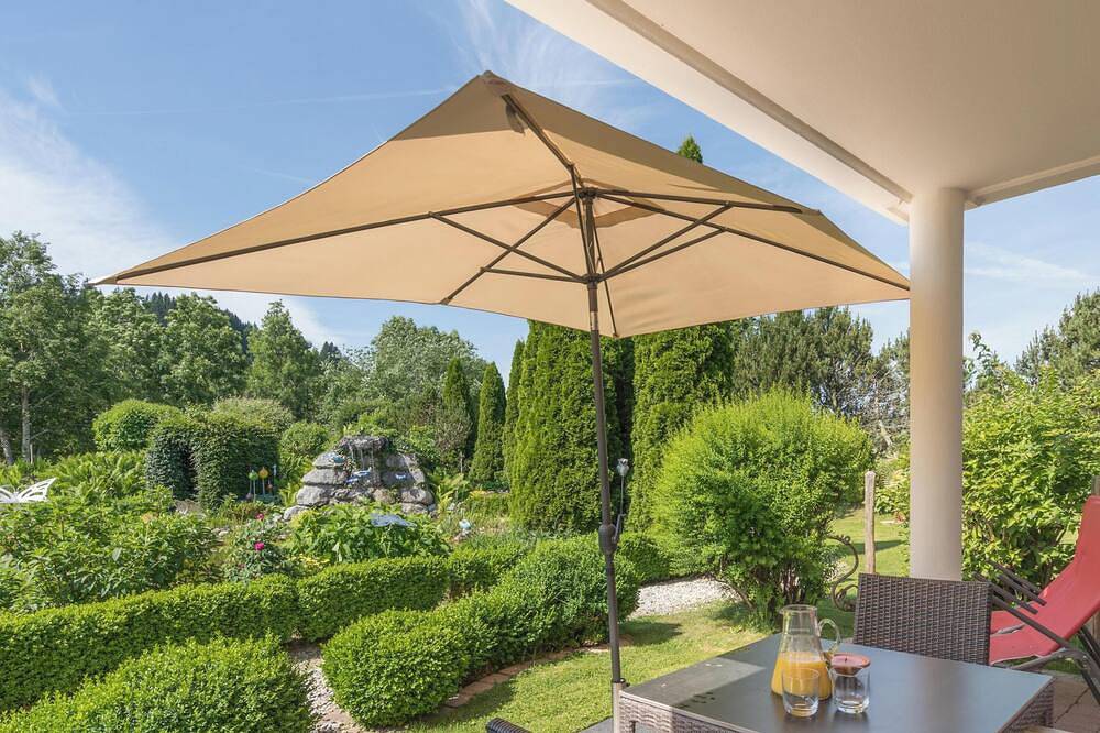 Ganze Wohnung, Top Ferienwohnung, Allgäu,Naturschwimmteich, Saunanutzung, Carport überdacht in Wertach, Bayerisch Schwaben