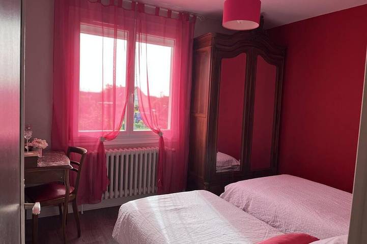 Gîte pour 6 personnes, avec jardin et terrasse à Dhuizon - 3