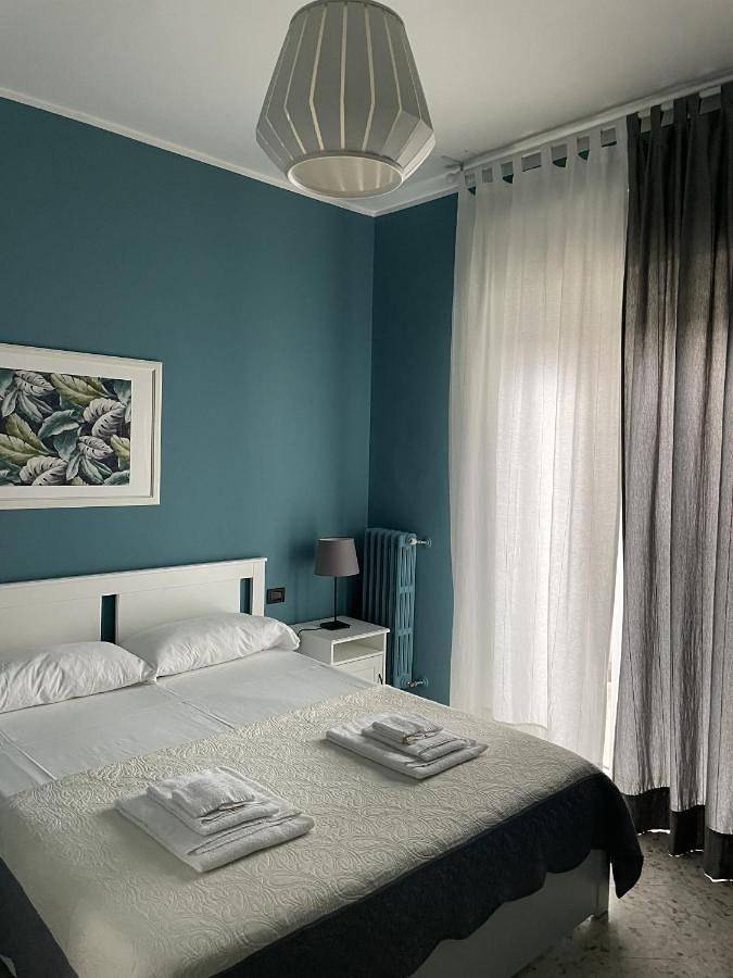 BnB für 3 Personen, mit Ausblick und Balkon in Bari