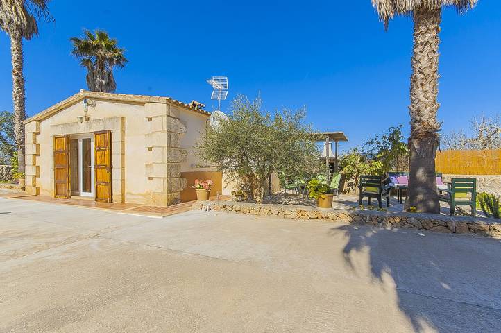 Casa rural para 4 personas, con piscina además de terraza y jardín en Santa Margalida - 2