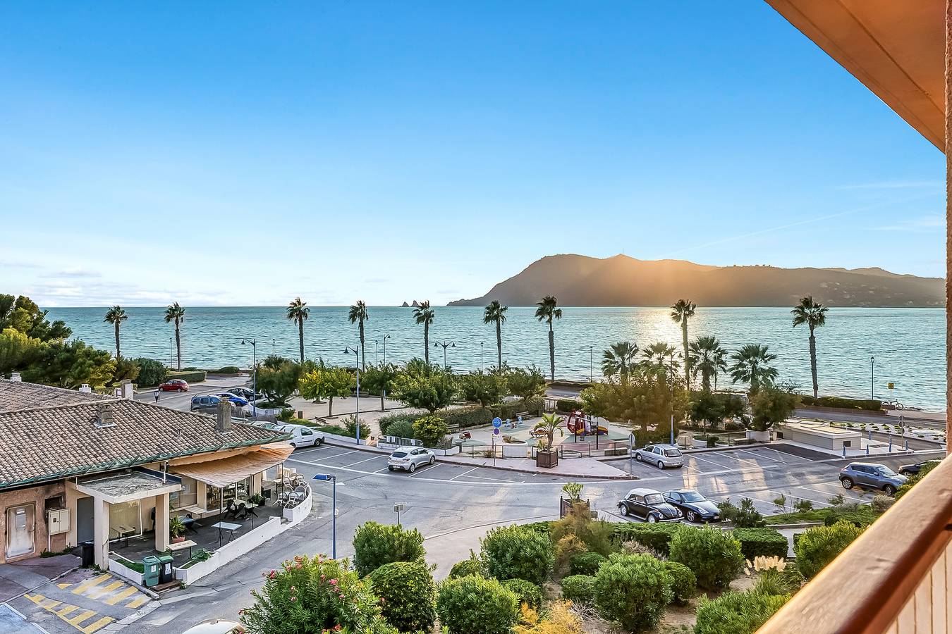 Apartamento entero, Apartamento de vacaciones para 3 personas con vistas al mar in Saint-Mandrier-sur-Mer, Costa mediterránea (Francia)