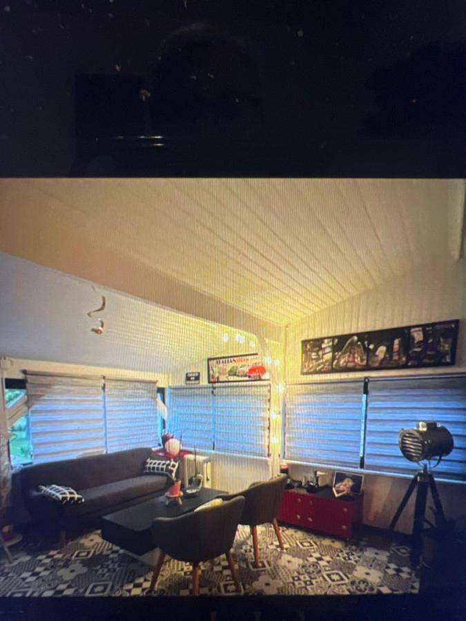 Lily's rooms in Mulsanne, Sarthe
