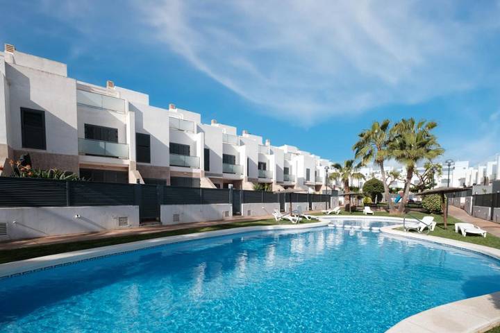 Casa rural para 8 personas, con jardín y piscina en Alcalá de Chivert