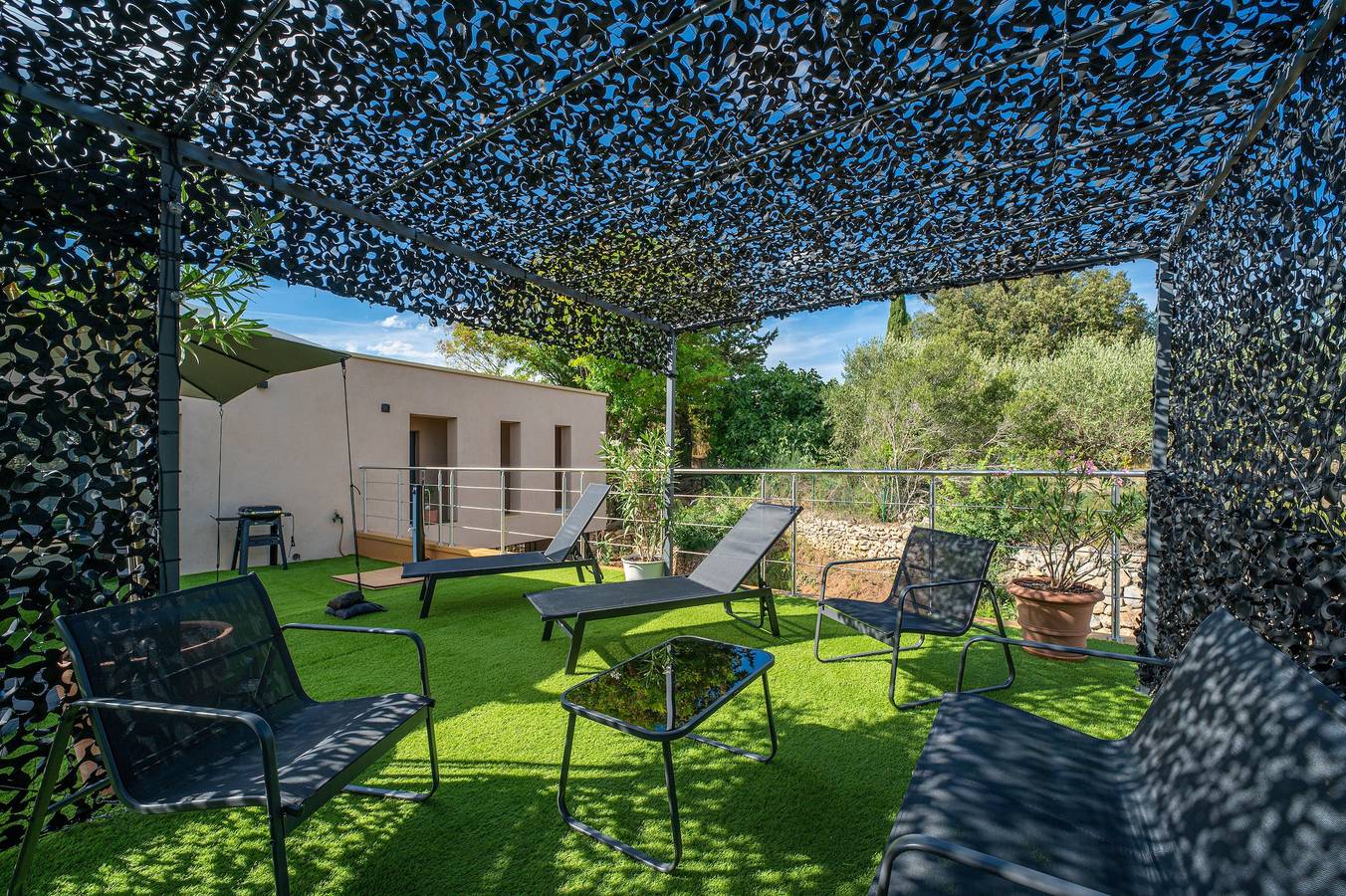 Appartamento intero, Appartamento 'Terrasse Des Cigales · Moderno F3' con Terrazza, Wi-Fi e Aria Condizionata in Salernes, Draguignan e dintorni