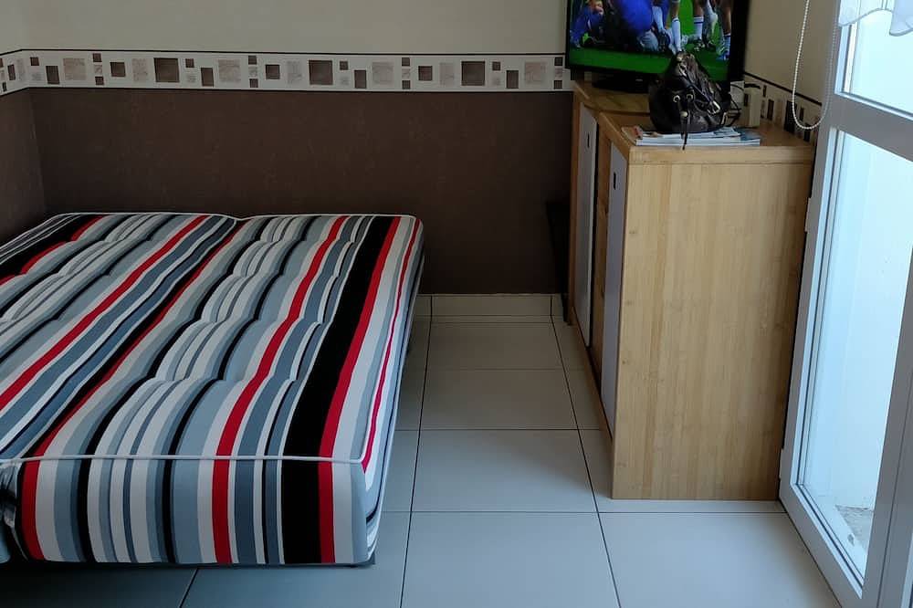 Appartement entier, 50M de la plage appartement 2 , 4 pers  Longeville Sur Mer in Le Rocher, Longeville-sur-Mer