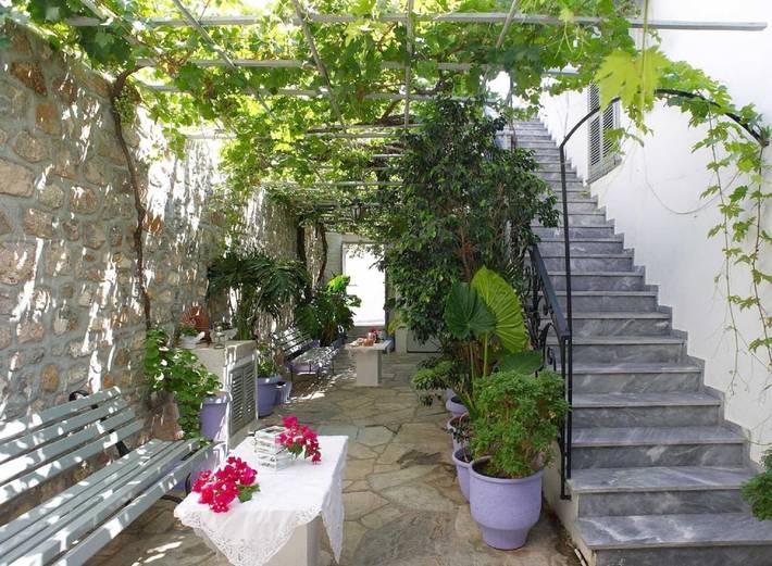 Maison d’hôte pour 2 personnes, avec Terrasse et Jardin à Hydra