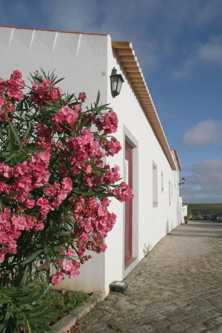 Gîte pour 2 personnes, avec jardin ainsi que vue et piscine, adapté aux familles à Serpa - 4