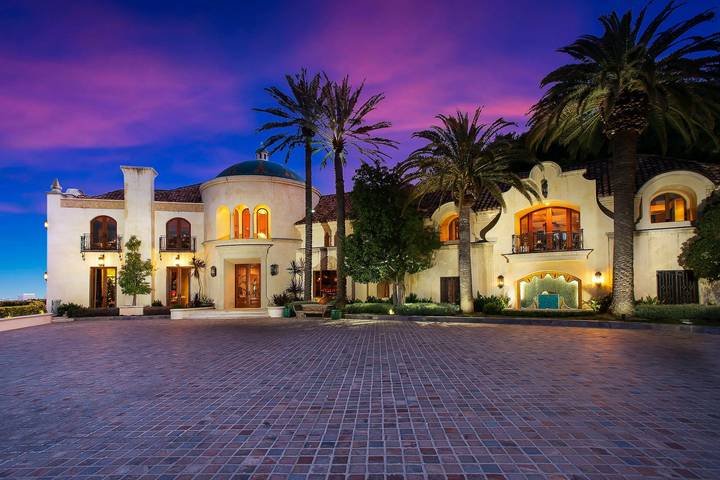 Location de vacances pour 18 personnes, avec terrasse ainsi que jardin et piscine dans États-Unis - 4