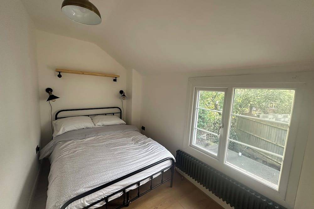 Charming Cottage in Brecon, sleeps 6 people. Pets welcome! in Brecon, Brecon Beacons