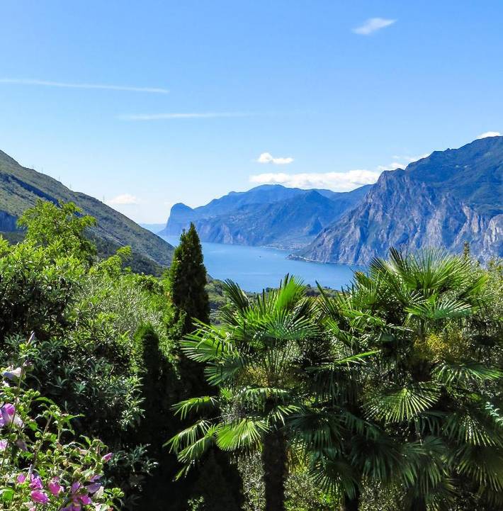 Ferienhaus für 6 Personen, mit Terrasse und Garten sowie Pool und Seeblick in Mori