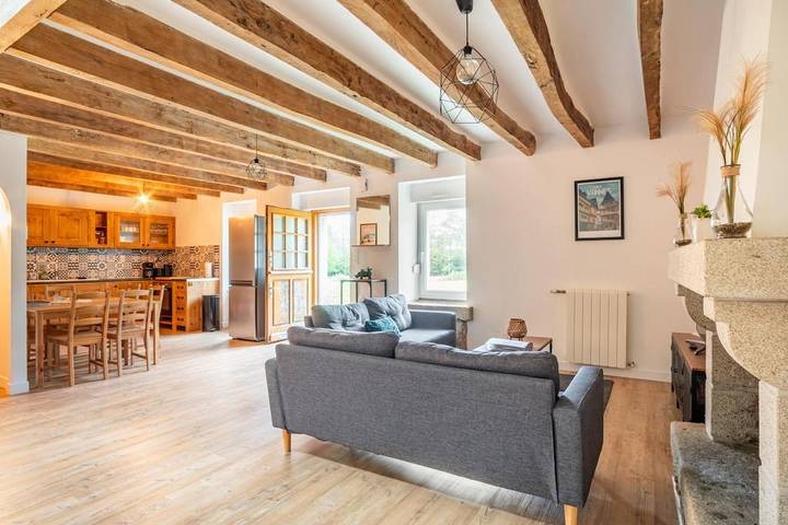 Location de vacances pour 6 personnes, avec terrasse et jardin à Saint-Allouestre