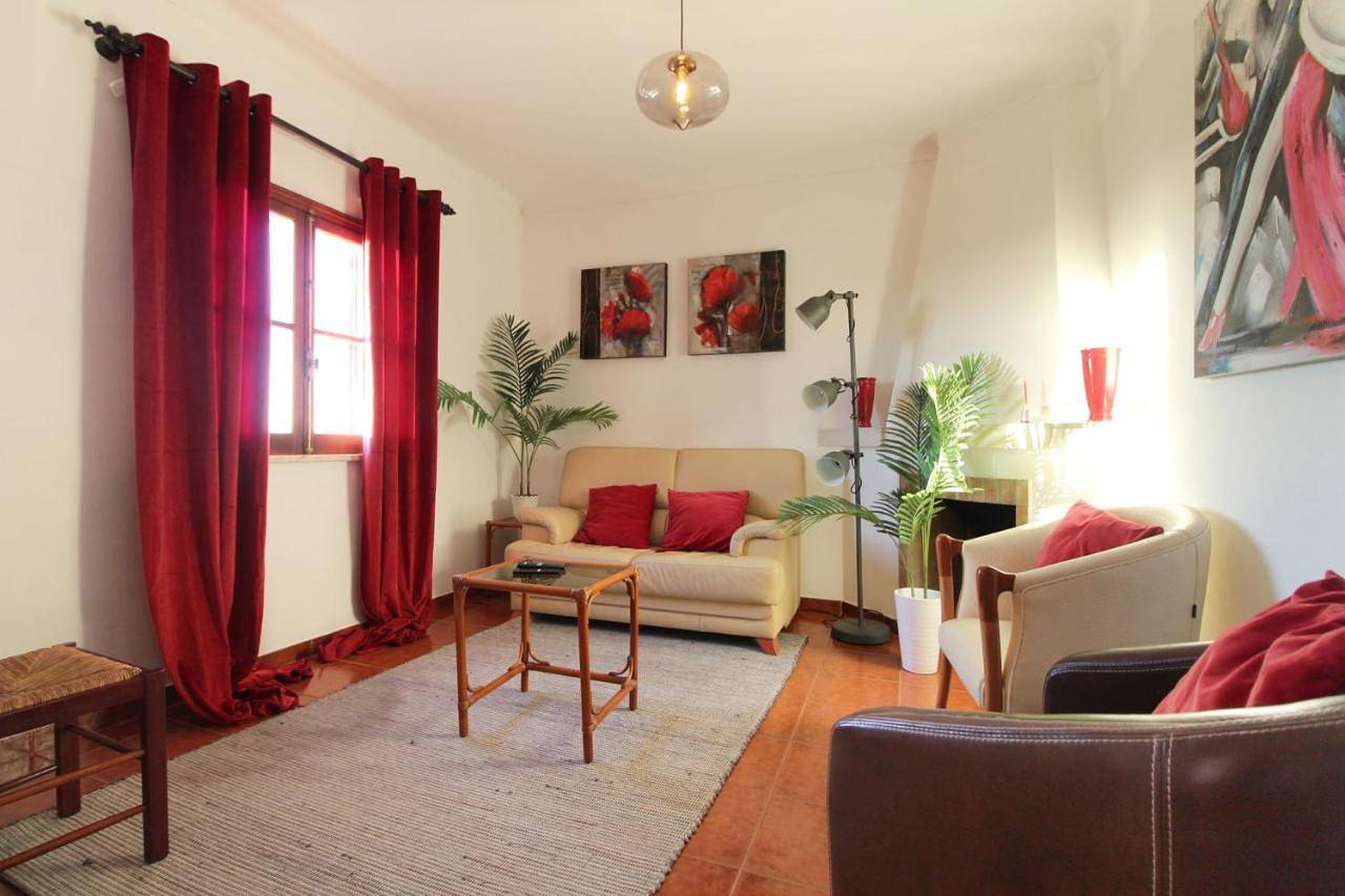 Apartamento inteiro, Casa Papoila T1 com terraço in Praia do Farol, Vila Nova de Milfontes
