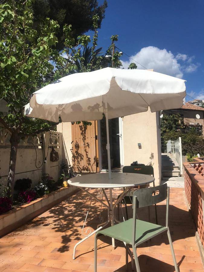 Gîte pour 2 personnes, avec vue ainsi que jardin et balcon dans Port de l'Estaque - 3