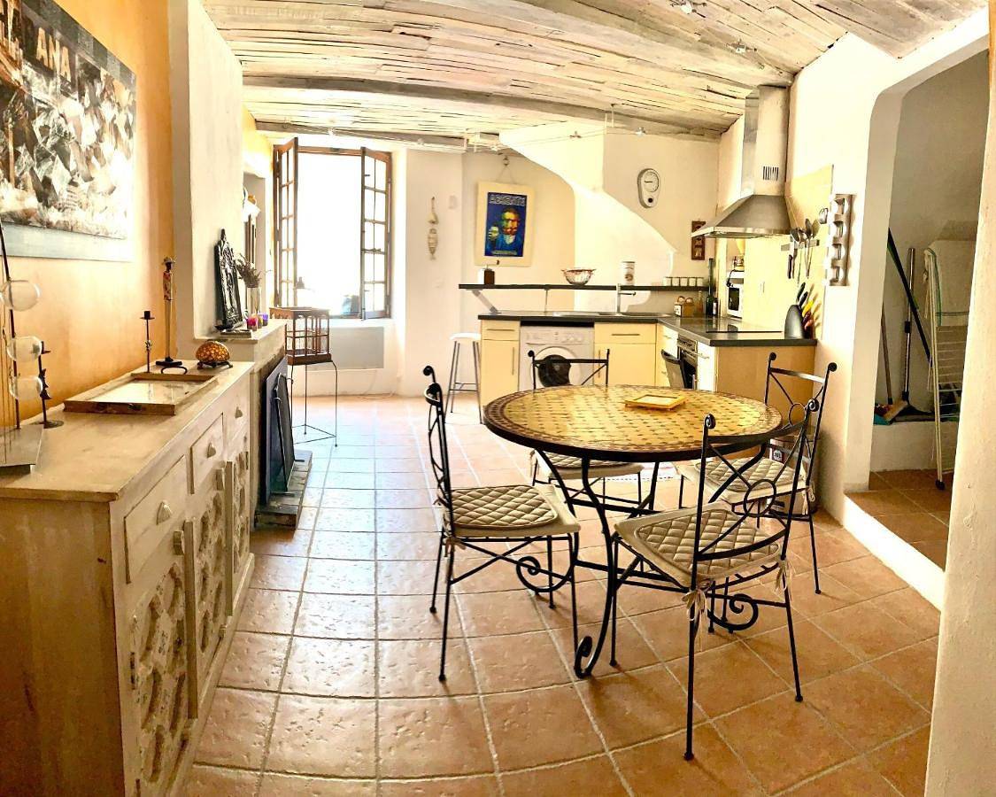 Appartement entier, Coquette maison de village pour 4 pers in Quinson, Parc naturel régional du Verdon