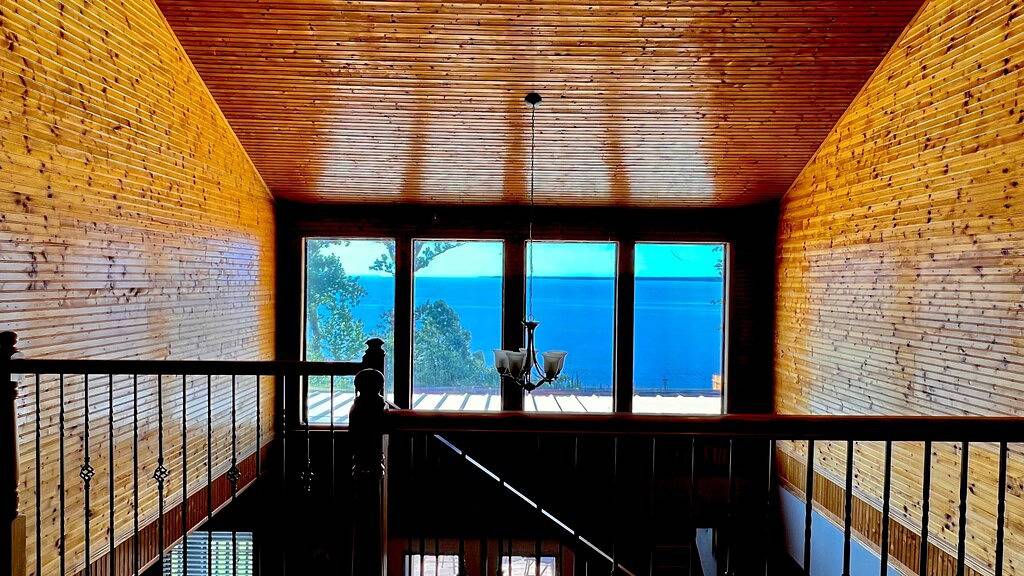 Luxury Waterfront Lodge In Toledo Bend Lake in Toledo Bend Reservoir