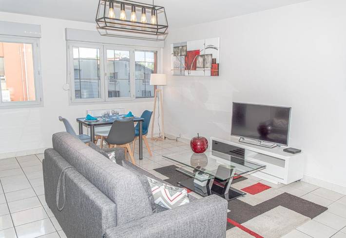 Gîte pour 4 personnes, avec vue à Décines-Charpieu