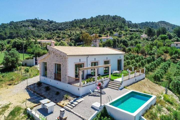 Apartment for 6 people, with pool and balcony in Inca