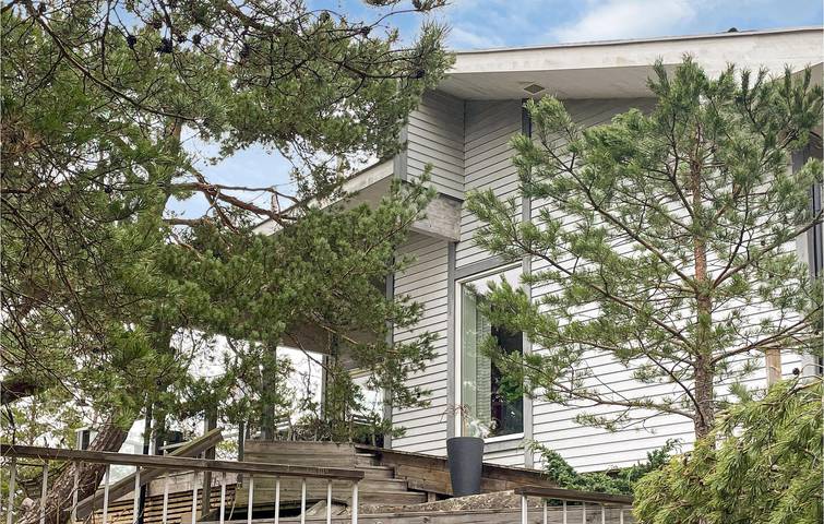 Hus för 8 Personer, med terass samt trädgård och bastu, med husdjur i Värmdö