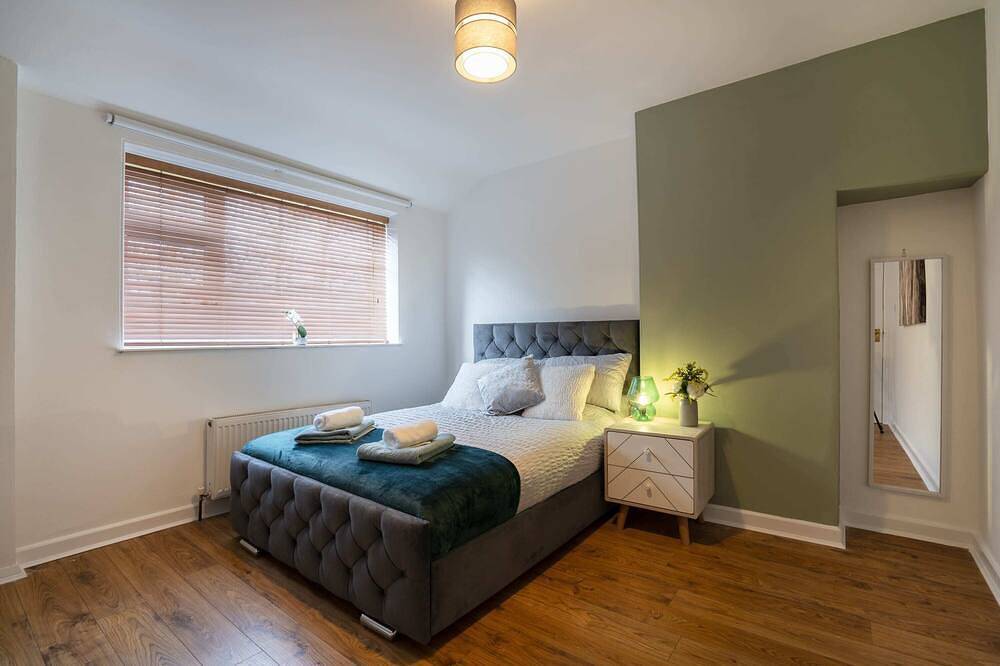 Work-Friendly 2-Bed Home with Garden & Office | Aberdeen in Aberdeen, Aberdeenshire