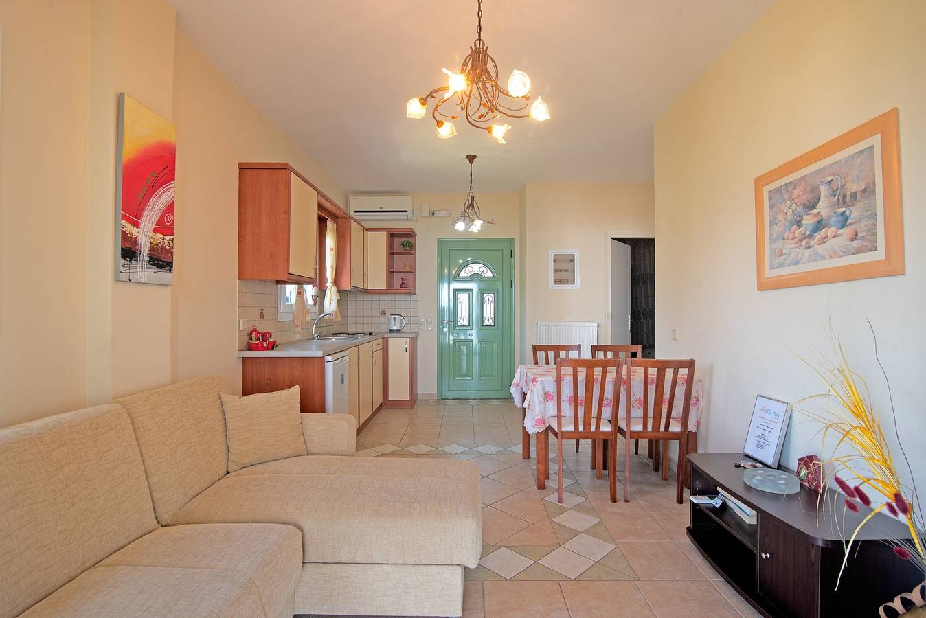 Hel lejlighed, 'Villa Pepy Luxury Apartment' with Mountain View, Garden & Wi-Fi in Korfu