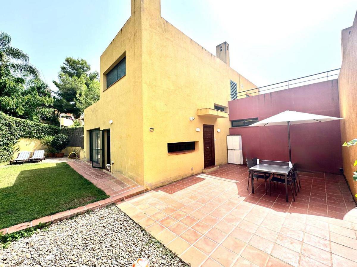Three-Bedroom House in La Móra, Tarragona
