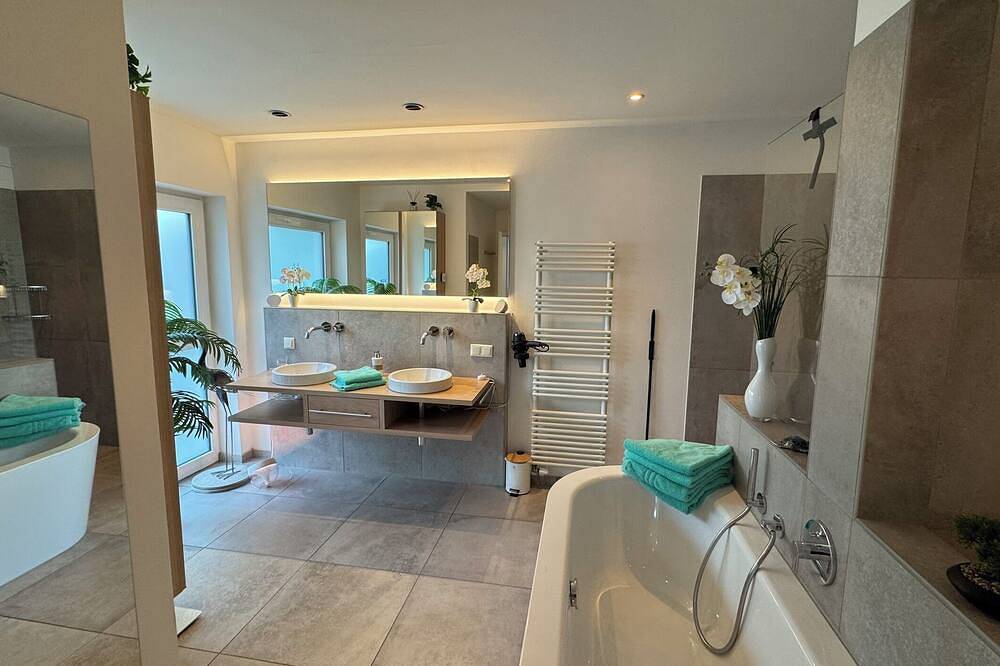 Exklusives Architektenhaus: Pool & Privateinfahrt in Holt (Mönchengladbach), Mönchengladbach