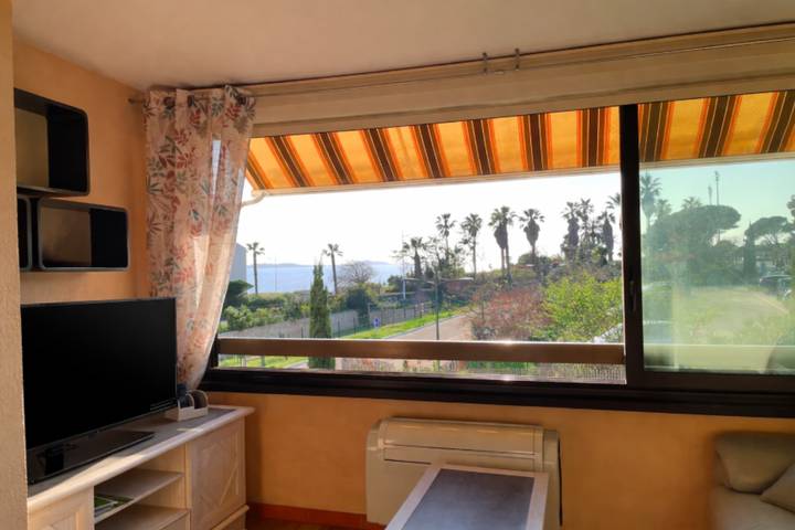 Gîte pour 2 personnes, avec Piscine dans La Coudoulière