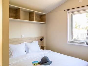Static Caravan for 4 People in Martigues, Istres region, Photo 3