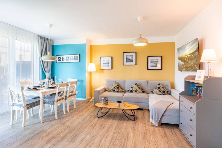Ferienwohnung für 6 Personen, mit Balkon und Sauna in Zirchow