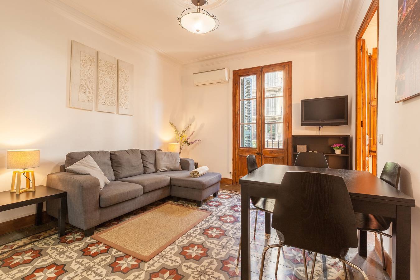 Geheel appartement, Appartement 'In het Hart van Barcelona' met balkon, wifi en airconditioning in Barcelona Centre, Barcelona
