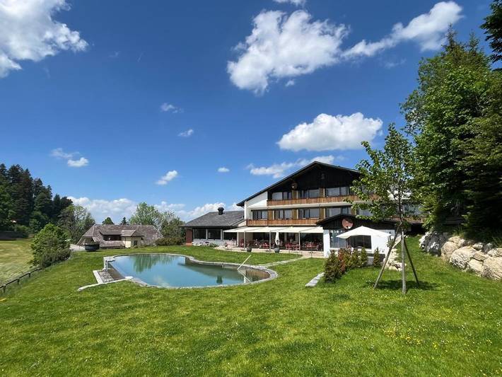 Hôtel pour 2 personnes, avec vue et jardin ainsi que sauna et piscine