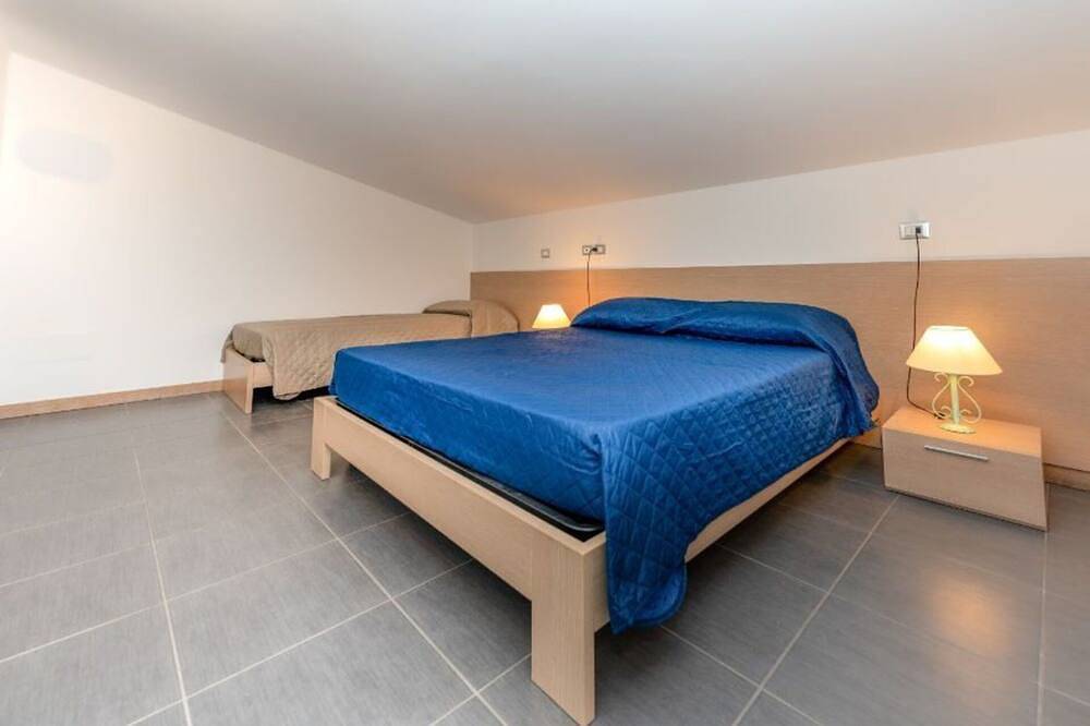 Geheel appartement, Gezellig appartement voor 6 personen met Wifi, airco, Tv, balkon en huisdieren toegestaan in Martinsicuro, Provincie Teramo