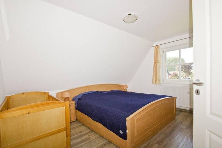 Ferienhaus für 6 Personen, mit Terrasse und Sauna auf Rügen - 4