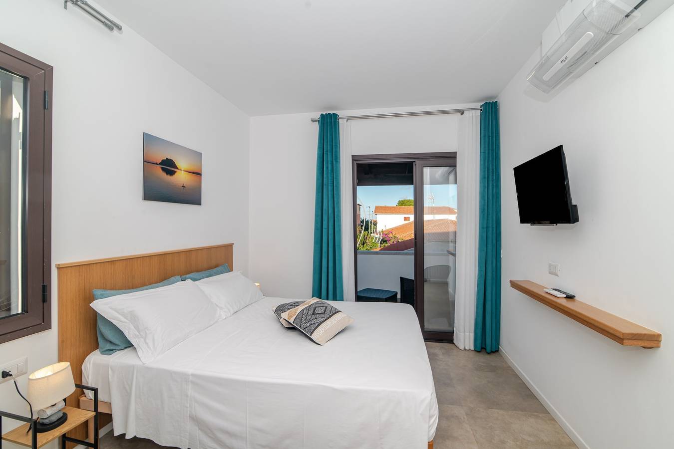 Zimmer 'Stanza 2 – mit privater Terrasse', Wlan und Klimaanlage in Porto San Paolo, Loiri Porto San Paolo