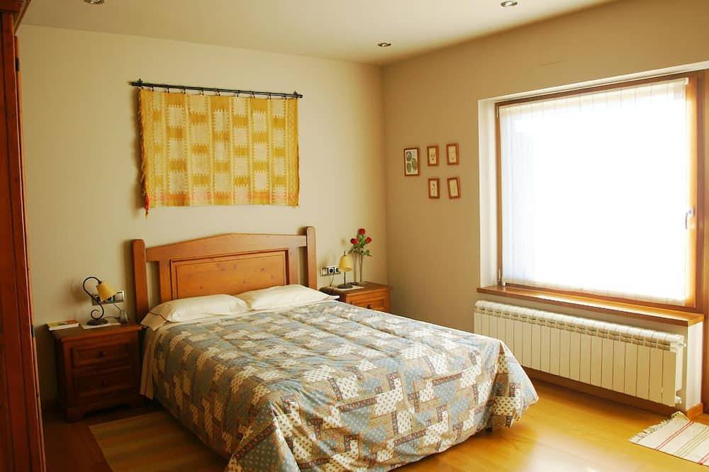 Prullans Ii - Fünf Schlafzimmer Haus, Schläft 10 in Prullans, Katalanische Pyrenäen