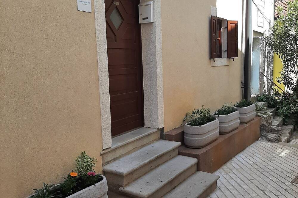 Ganze Wohnung, Studio Appartement mit Klima Cres in Cres Stadt, Cres