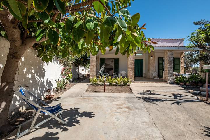 Maison de vacances pour 6 personnes, avec Jardin à Manduria